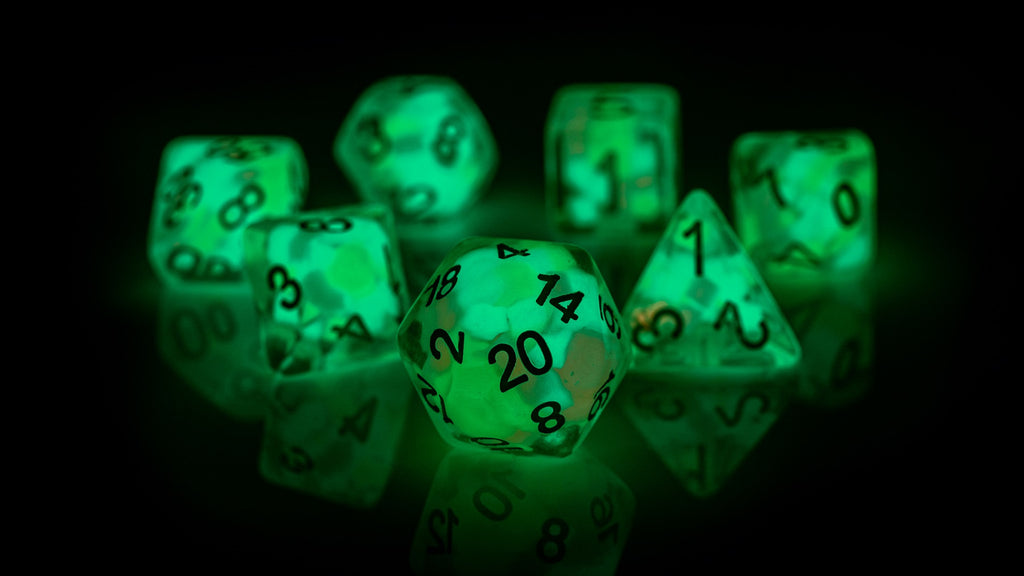 glow in the dark dice